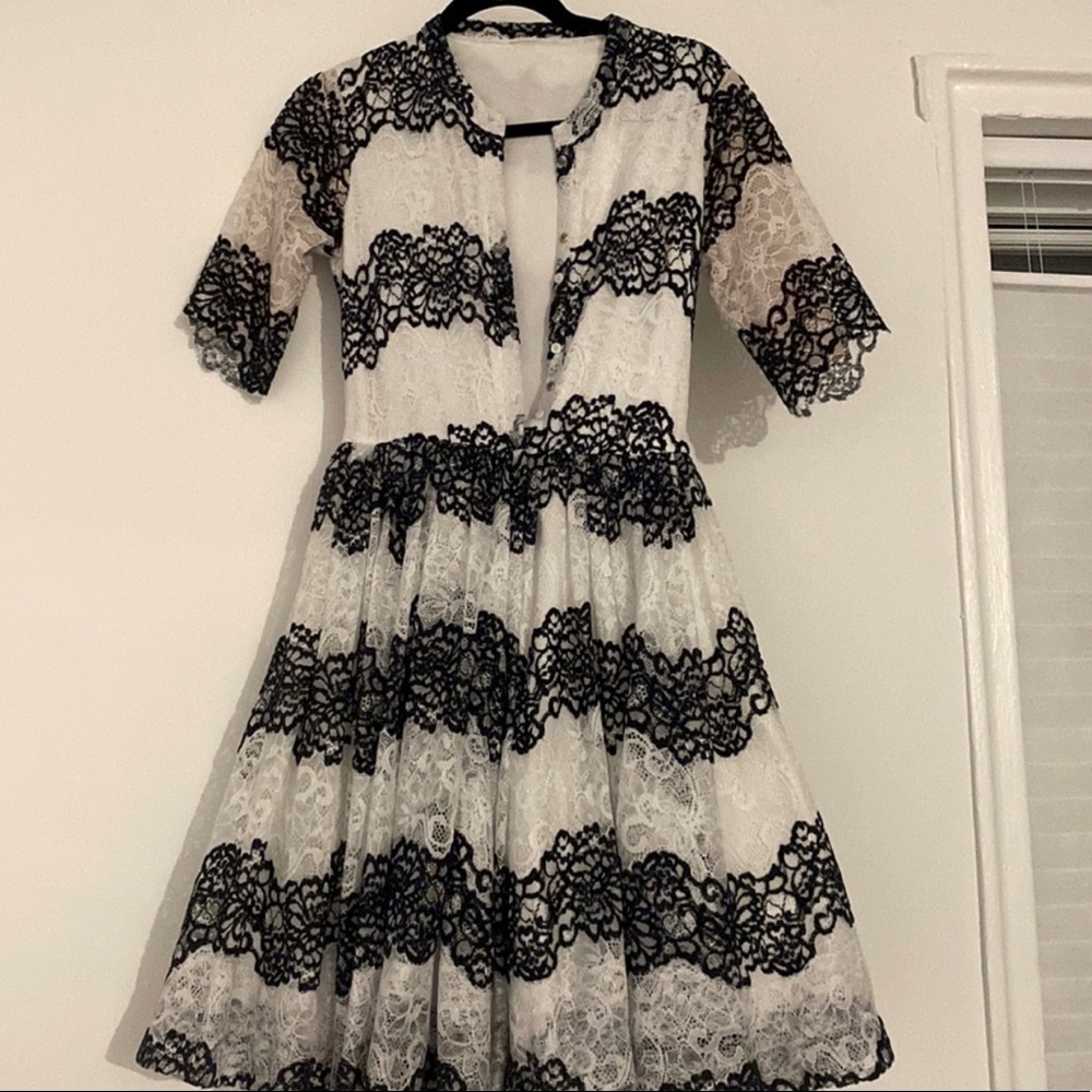 Maje Navy and White Lace dress with Sleeves Shortened - Picture 4 of 4